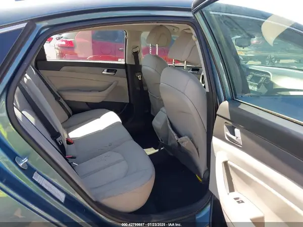 KMHE24L13GA011747 2016 HYUNDAI SONATA - Image 8