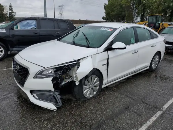 KMHE24L13GA012252 2016 HYUNDAI SONATA - Image 1