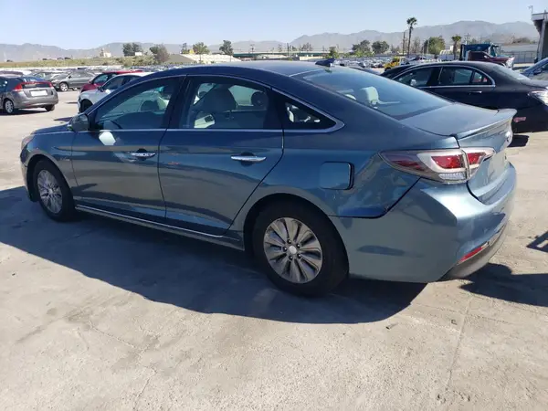 KMHE24L13GA012543 2016 HYUNDAI SONATA - Image 2