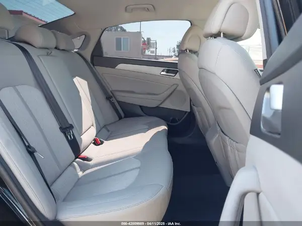 KMHE24L13GA014079 2016 HYUNDAI SONATA - Image 8