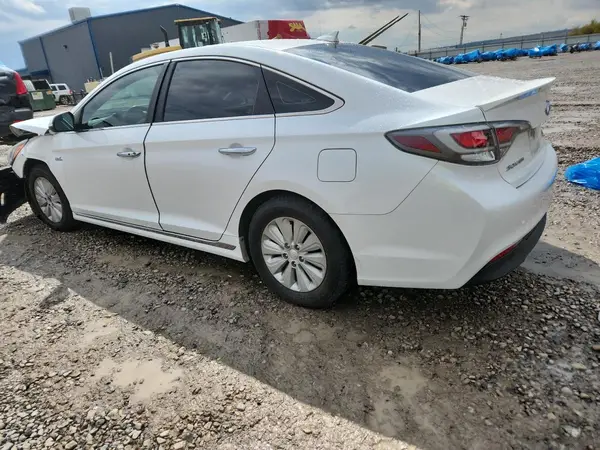 KMHE24L13GA014227 2016 HYUNDAI SONATA - Image 2