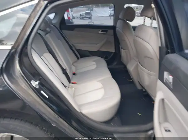 KMHE24L13GA016883 2016 HYUNDAI SONATA - Image 8