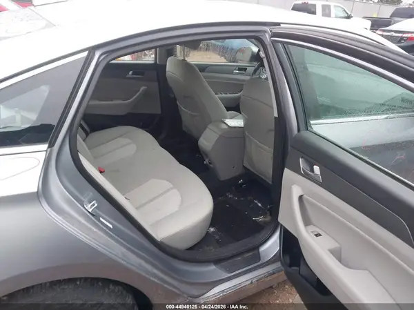 KMHE24L13GA030136 2016 HYUNDAI SONATA - Image 8