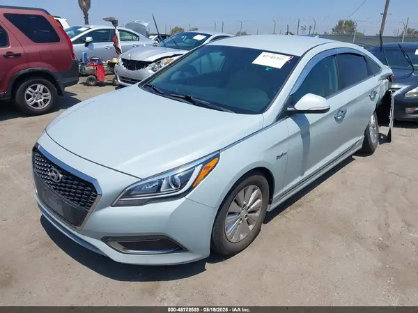 KMHE24L13GA031447 2016 HYUNDAI SONATA - Image 2