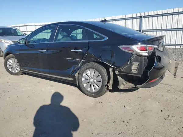 KMHE24L13GA035207 2016 HYUNDAI SONATA - Image 2