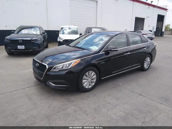 KMHE24L13GA035224 2016 HYUNDAI SONATA - Image 2