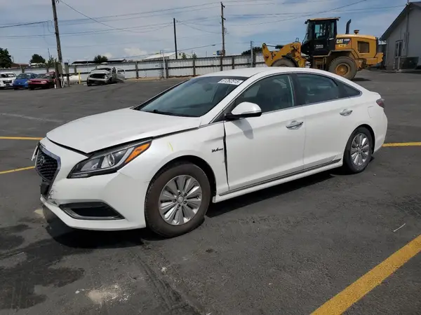 KMHE24L13HA044071 2017 HYUNDAI SONATA - Image 1
