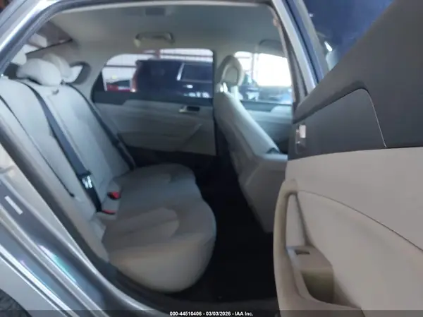 KMHE24L13HA044393 2017 HYUNDAI SONATA - Image 8