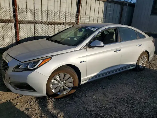 KMHE24L13HA045771 2017 HYUNDAI SONATA - Image 1