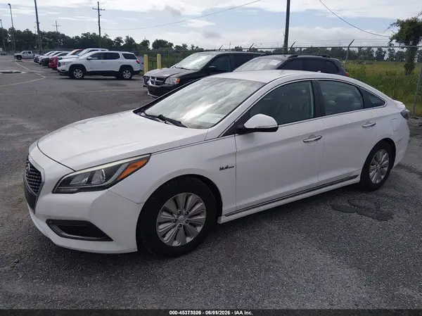 KMHE24L13HA046127 2017 HYUNDAI SONATA - Image 2