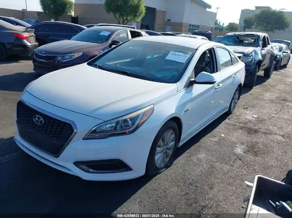 KMHE24L13HA054163 2017 HYUNDAI SONATA - Image 2