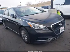 KMHE24L13HA055104 2017 HYUNDAI SONATA