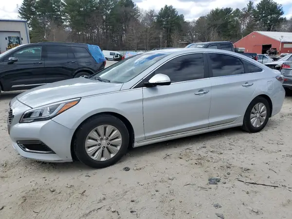 KMHE24L13HA055376 2017 HYUNDAI SONATA - Image 1