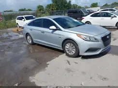KMHE24L13HA056124 2017 HYUNDAI SONATA