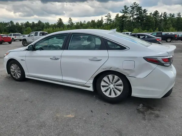 KMHE24L13HA058326 2017 HYUNDAI SONATA - Image 2