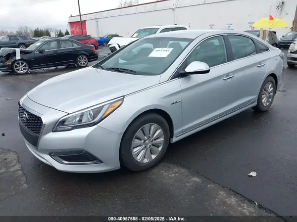 KMHE24L14GA009246 2016 HYUNDAI SONATA - Image 2