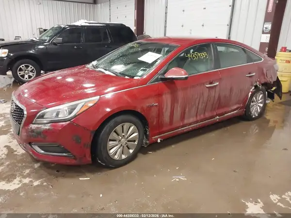 KMHE24L14GA011031 2016 HYUNDAI SONATA - Image 2