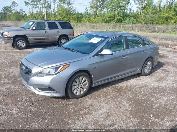 KMHE24L14GA019081 2016 HYUNDAI SONATA - Image 2