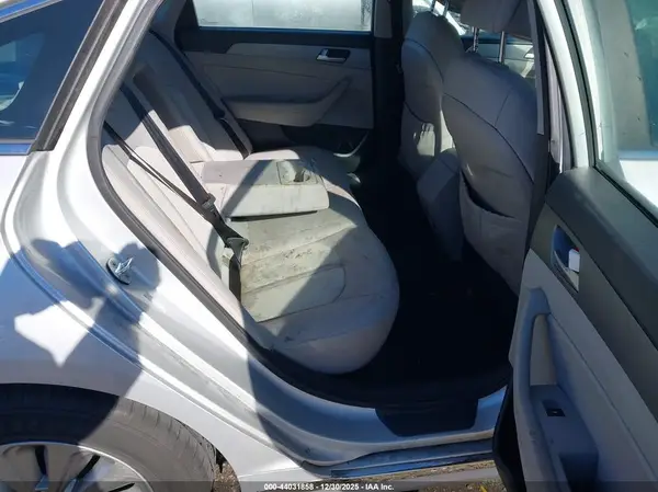 KMHE24L14GA024877 2016 HYUNDAI SONATA - Image 8