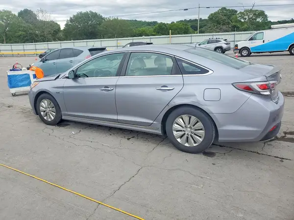 KMHE24L14GA025494 2016 HYUNDAI SONATA - Image 2