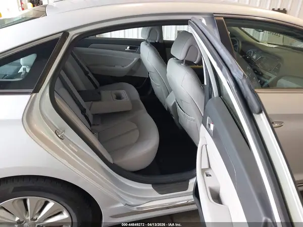 KMHE24L14GA026810 2016 HYUNDAI SONATA - Image 8
