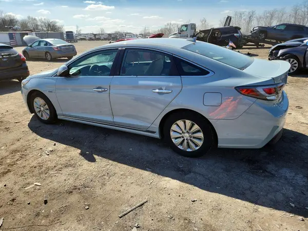KMHE24L14GA027648 2016 HYUNDAI SONATA - Image 2