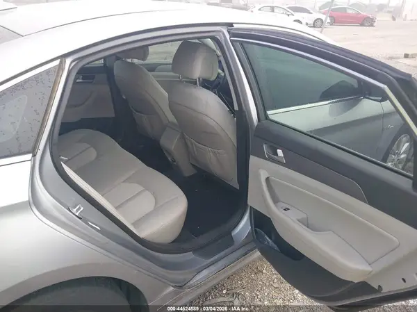 KMHE24L14GA030159 2016 HYUNDAI SONATA - Image 8