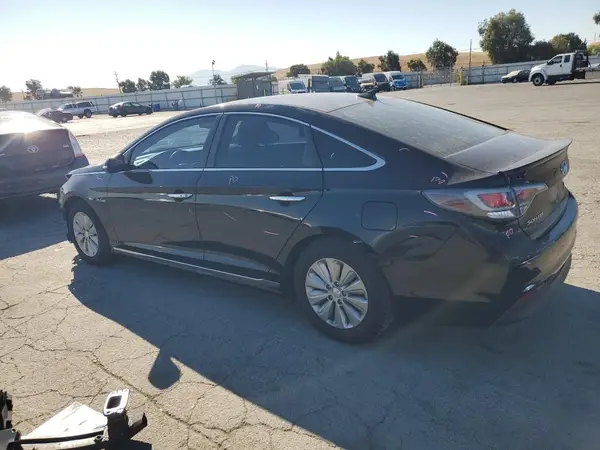 KMHE24L14GA030405 2016 HYUNDAI SONATA - Image 2