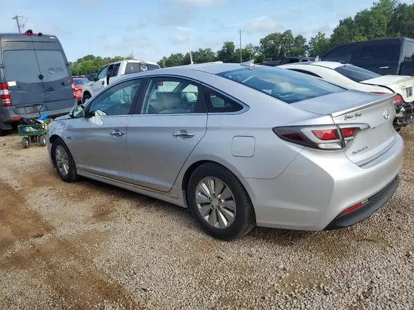 KMHE24L14GA039315 2016 HYUNDAI SONATA - Image 2