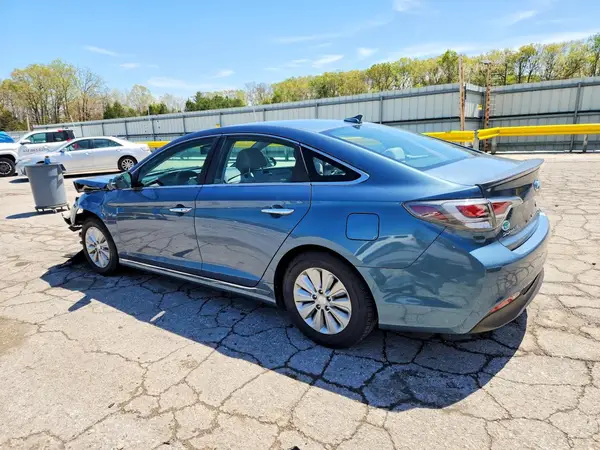 KMHE24L14GA039556 2016 HYUNDAI SONATA - Image 2
