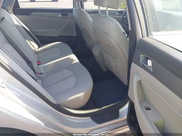 KMHE24L14GA042053 2016 HYUNDAI SONATA - Image 8