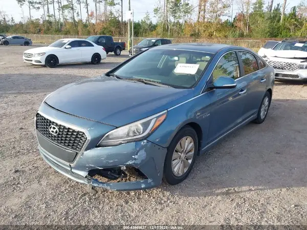 KMHE24L14GA042070 2016 HYUNDAI SONATA - Image 2