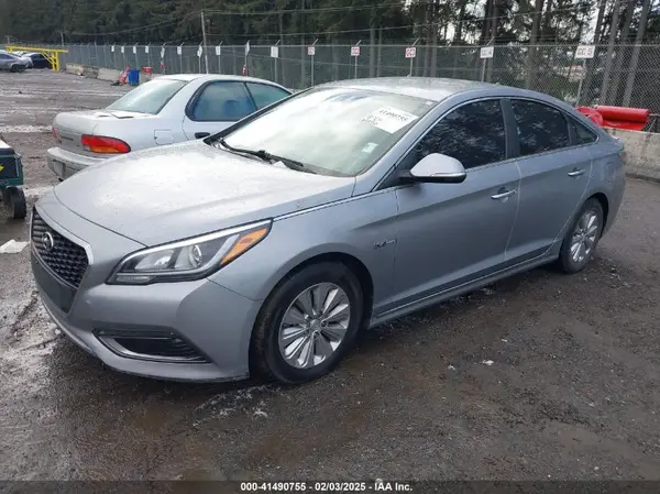 KMHE24L14HA044001 2017 HYUNDAI SONATA - Image 2