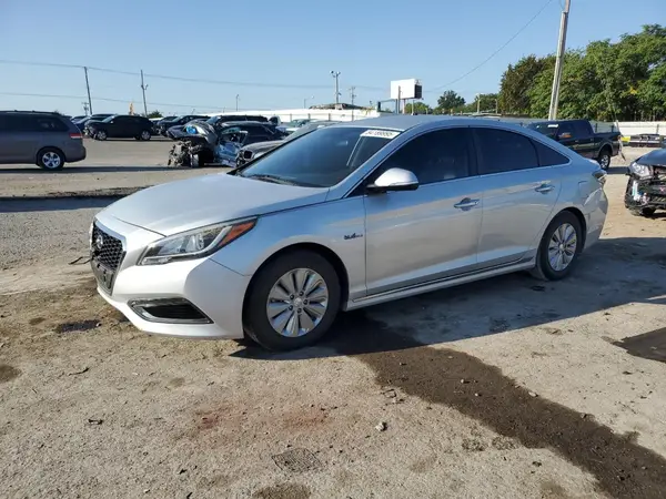 KMHE24L14HA044256 2017 HYUNDAI SONATA - Image 1