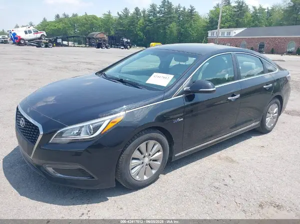 KMHE24L14HA044337 2017 HYUNDAI SONATA - Image 2