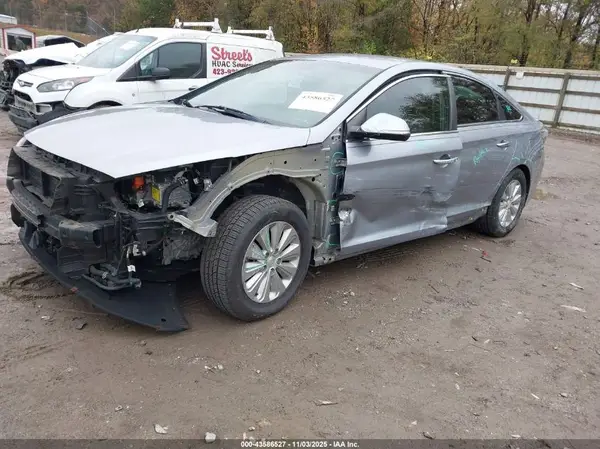 KMHE24L14HA047948 2017 HYUNDAI SONATA - Image 2