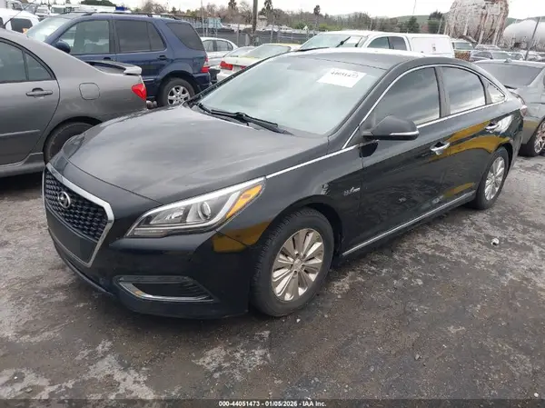KMHE24L14HA048498 2017 HYUNDAI SONATA - Image 2