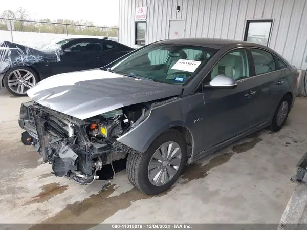 KMHE24L14HA048579 2017 HYUNDAI SONATA - Image 2