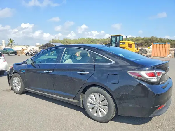 KMHE24L14HA051451 2017 HYUNDAI SONATA - Image 2