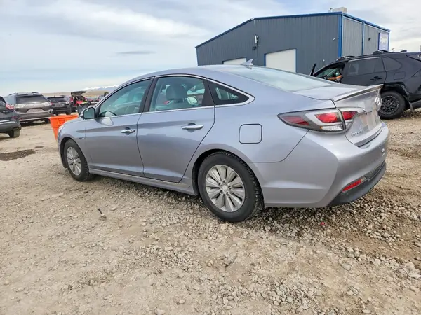 KMHE24L14HA055497 2017 HYUNDAI SONATA - Image 2