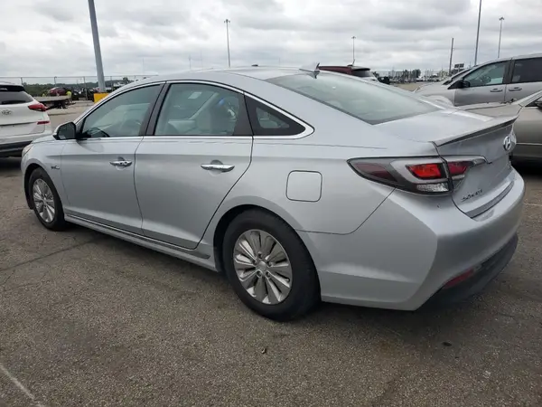 KMHE24L14HA057640 2017 HYUNDAI SONATA - Image 2