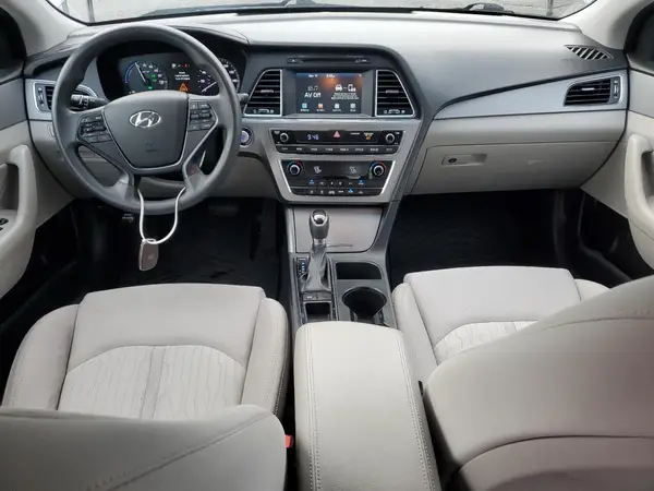 KMHE24L14HA057914 2017 HYUNDAI SONATA - Image 8