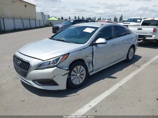 KMHE24L14HA059209 2017 HYUNDAI SONATA - Image 2