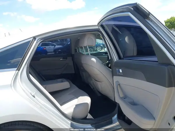 KMHE24L14HA059209 2017 HYUNDAI SONATA - Image 8