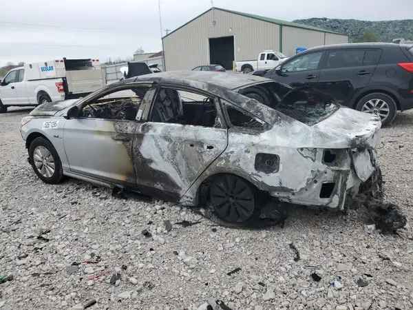 KMHE24L14HA059372 2017 HYUNDAI SONATA - Image 2