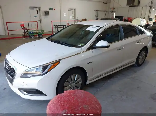 KMHE24L15GA009241 2016 HYUNDAI SONATA - Image 2