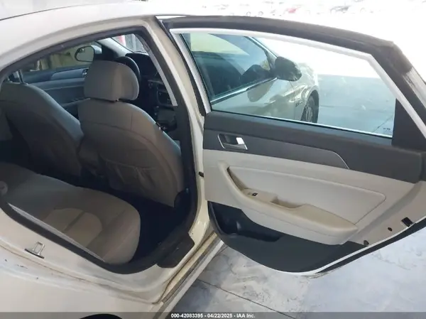 KMHE24L15GA009241 2016 HYUNDAI SONATA - Image 8