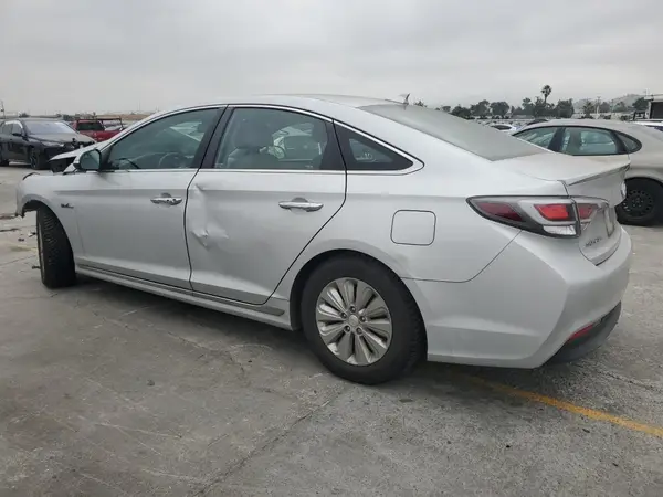 KMHE24L15GA013368 2016 HYUNDAI SONATA - Image 2