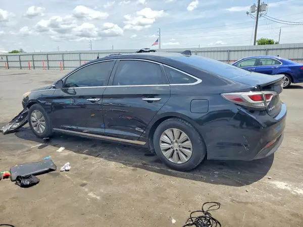 KMHE24L15GA015475 2016 HYUNDAI SONATA - Image 2
