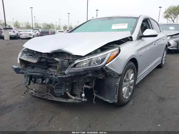 KMHE24L15GA019994 2016 HYUNDAI SONATA - Image 2